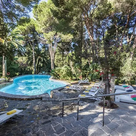 Отель Garden Apart-suites &