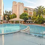 Garden Apart-suites &