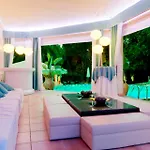 Garden Apart-suites & 5*