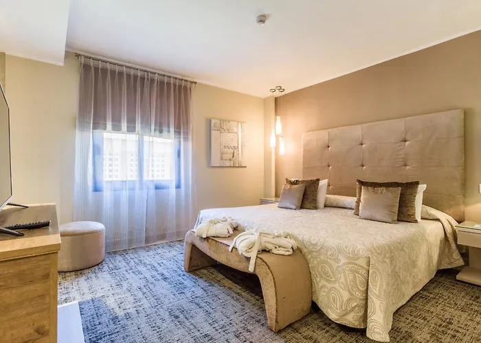 Garden Apart-suites & Отель