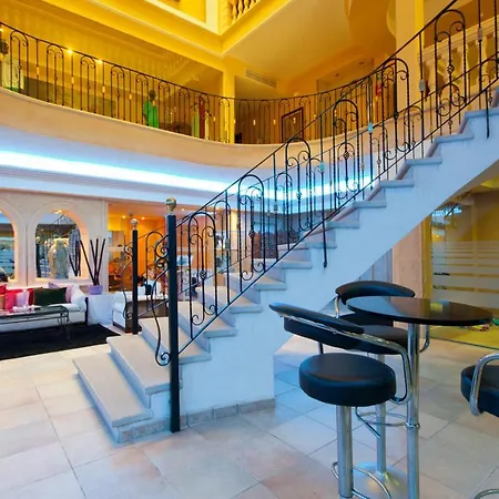 ホテル ラゴ ガーデン アパート-スイーツ＆スパ