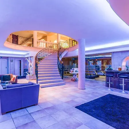 호텔 라고 가든 아파트-스위트&스파 칼라 라트자다