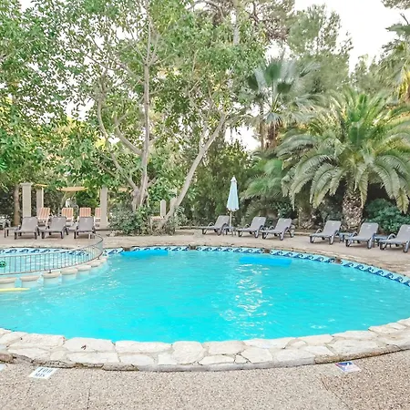 호텔 라고 가든 아파트-스위트&스파 칼라 라트자다