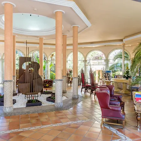 فندق Garden & 5*