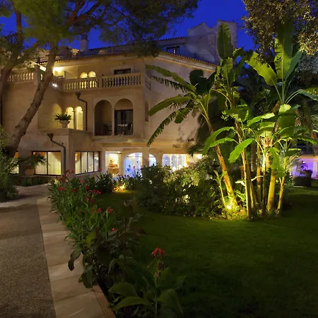 فندق Garden &