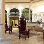 Garden Apart-suites & Готель