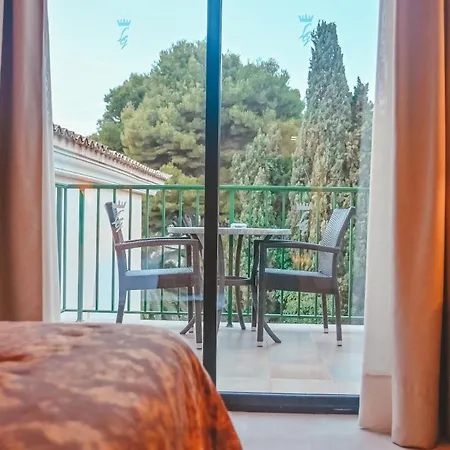 Garden Apart-suites & Кала Ратьяда