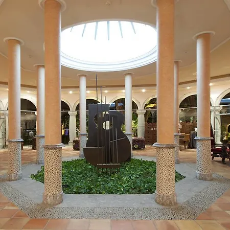 Garden Apart-suites & 5* Кала Ратьяда