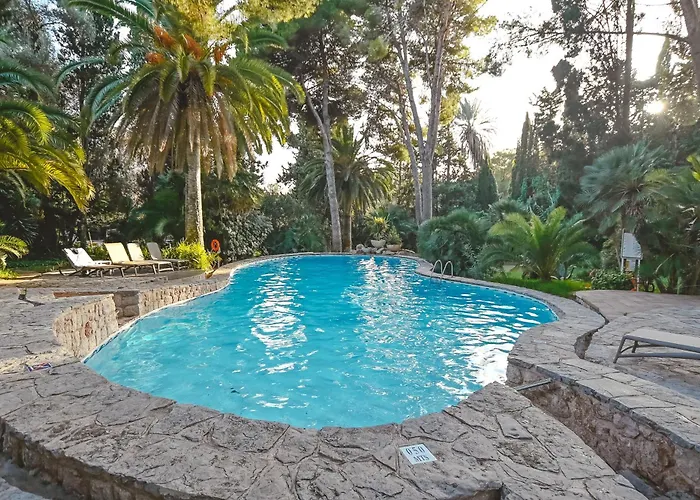 Garden Apart-suites & Hotel